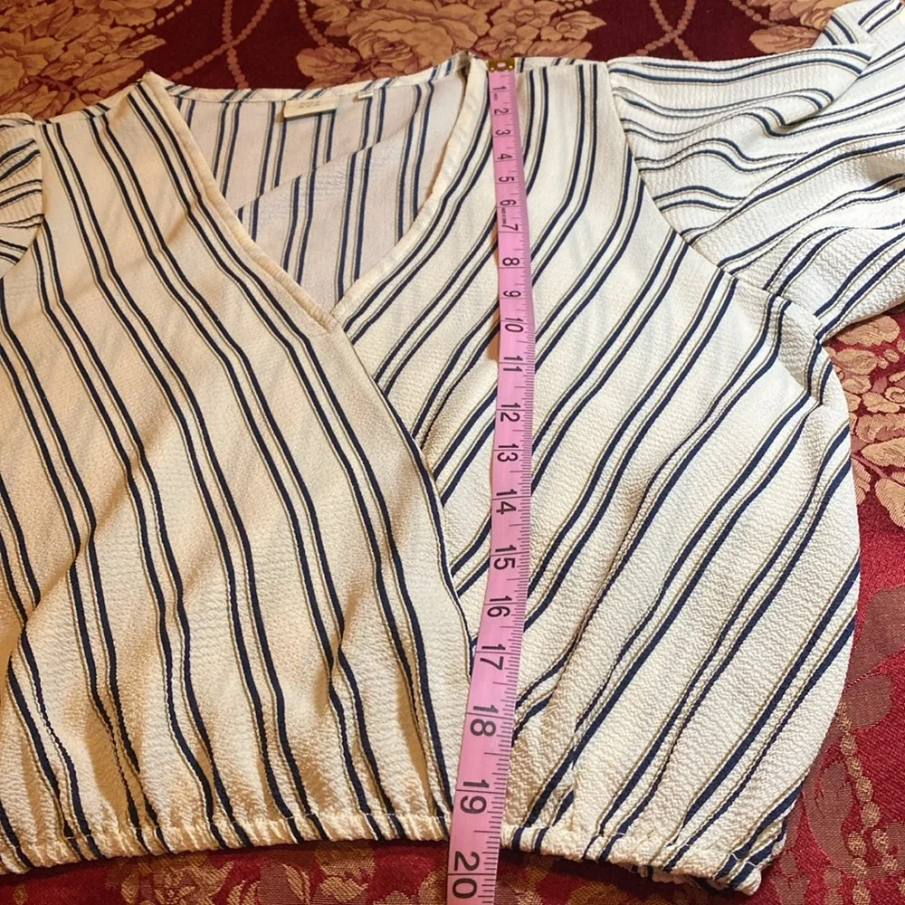 EUC - Good Luck Gem- Striped V-Neck Crop Top - Picture 5 of 9